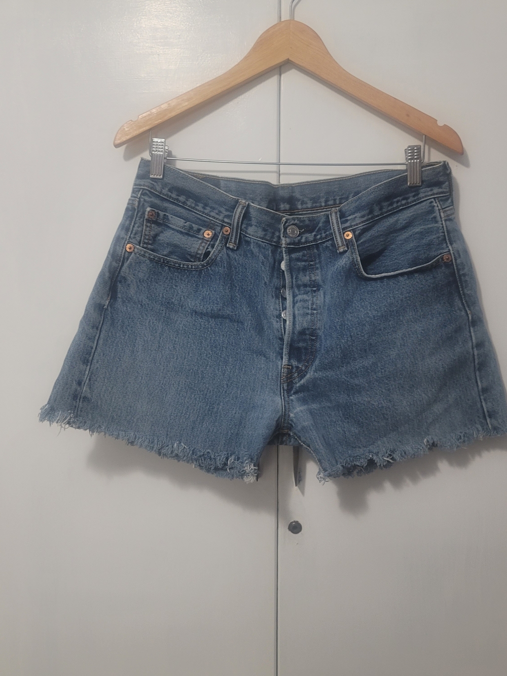 Levi's Mid-Blue Frayed Hem Jean Shorts Vintage